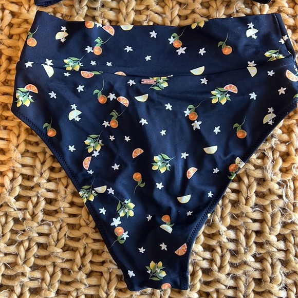 Oranges Mid Rise Bikini - Picture 5 of 8